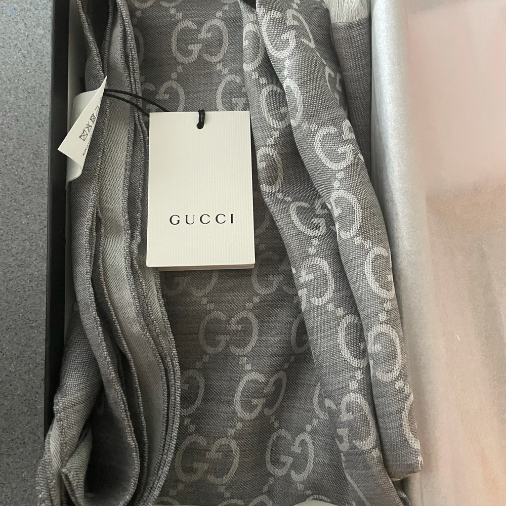 Gucci scarf
